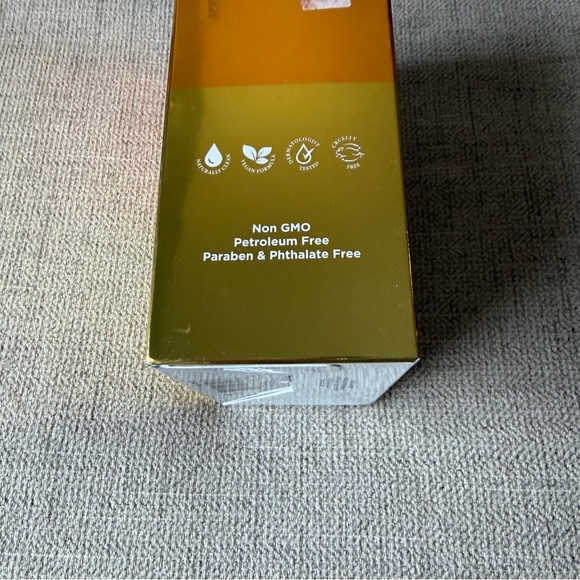 Clear Beauty Vitamin C & Collagen Moisturizing Day and Night Cream Duo Pack - Picture 6 of 6